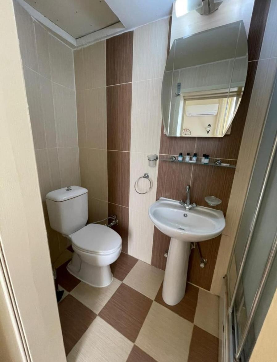 Deniz Konak Boutique Hotel Kyrenia  Bagian luar foto