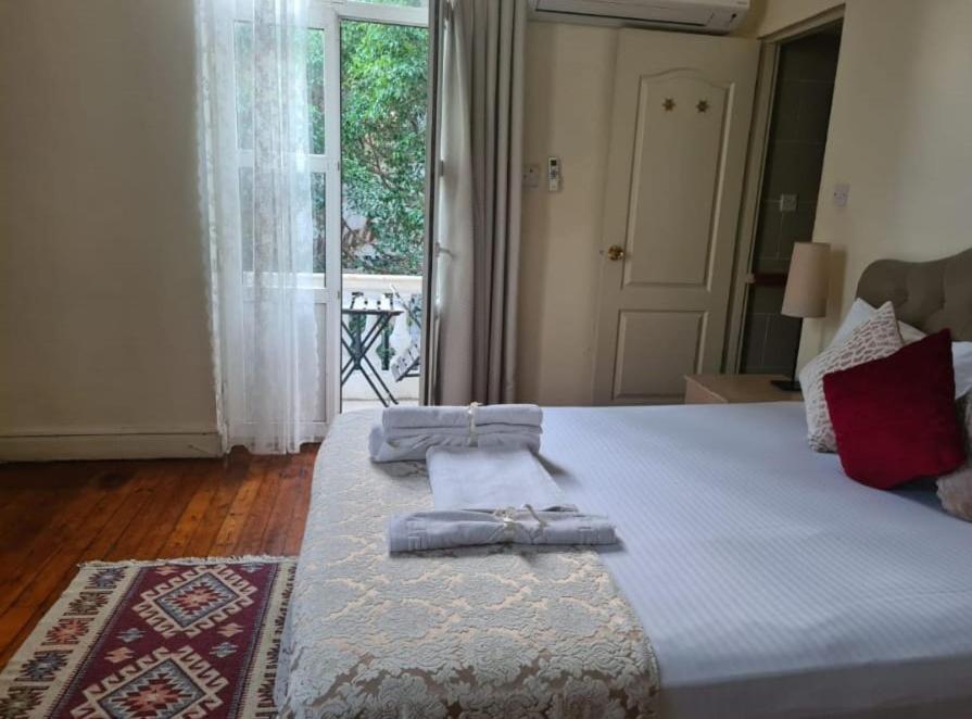 Deniz Konak Boutique Hotel Kyrenia  Bagian luar foto