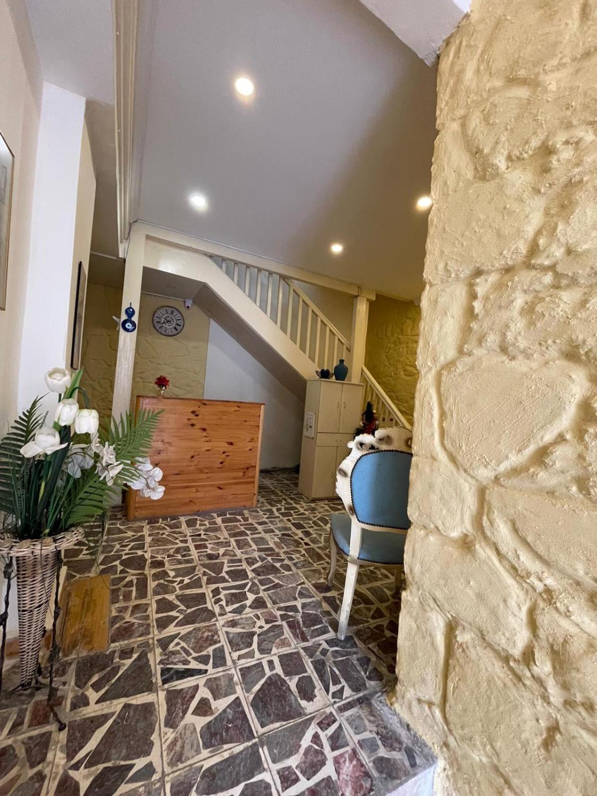 Deniz Konak Boutique Hotel Kyrenia  Bagian luar foto